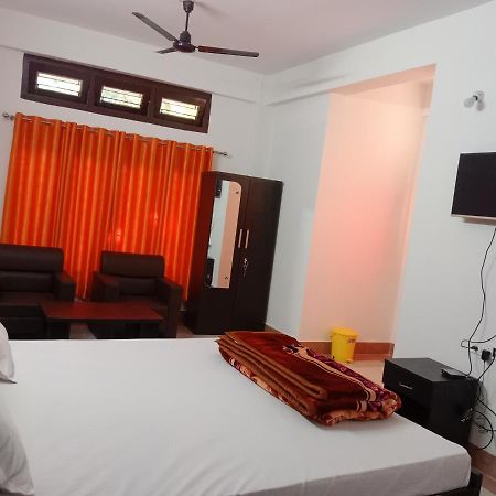 غاواهاتي Niroda Guest House المظهر الخارجي الصورة